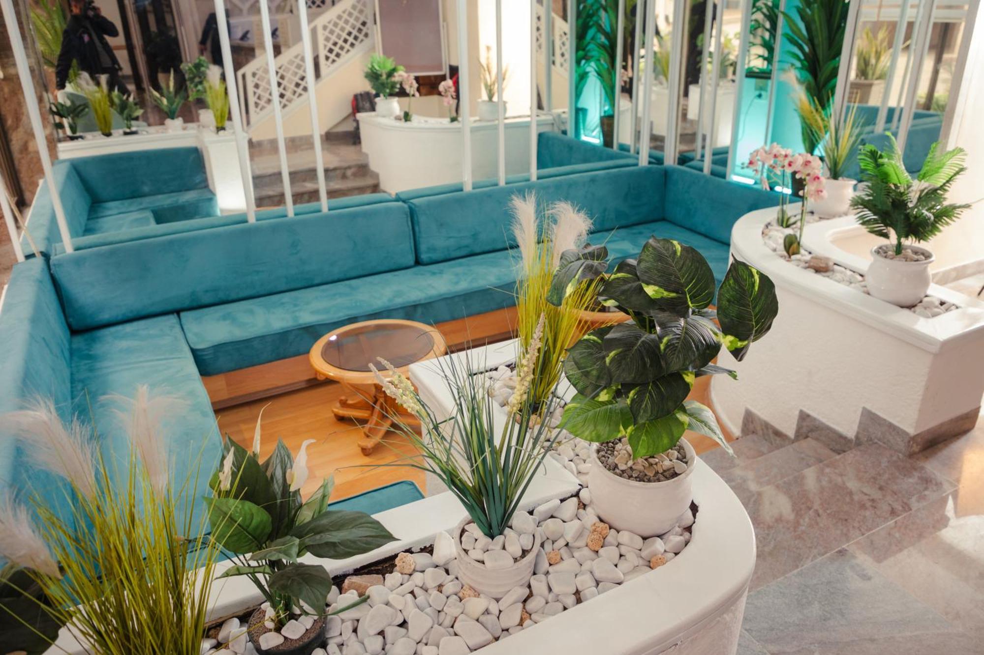 Hotel Le National 3*